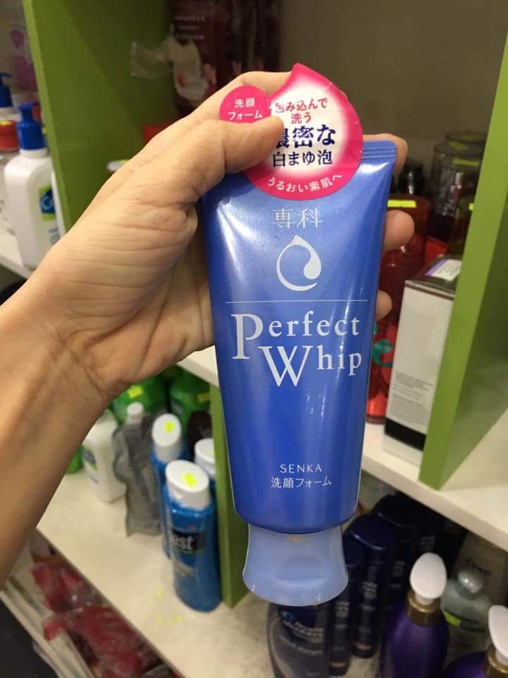 Sữa rửa mặt shiseido perfect white